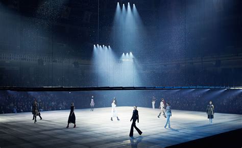 esprit dior tokyo show|Raf Simons discusses his Esprit Dior Tokyo 2015 fashion show.